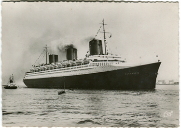 PAQUEBOT S.S NORMANDIE - CARTE POSTALE GRAND FORMAT GLACEE - EDITEUR : CAP - STRASBOURG - REF. SITE : CAPGFG 1-2-85 PSB