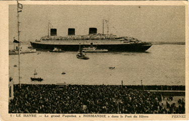 PAQUEBOT S.S NORMANDIE - CARTE POSTALE CLASSIQUE SEPIA - EDITEUR : COMBIER - Ref. site : COMBC 1-8 PSB