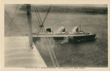 S.S NORMANDIE - Carte postale classique noir et blanc Editeur : Editions Aériennes - Réf. ED-AERC-1-2 PSB