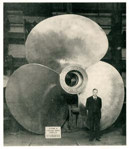 s.s. Normandie - Construction des hélices - Hélice terminée chez Stone`s Propellers