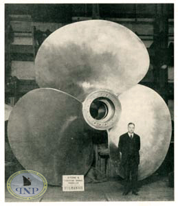 s.s. Normandie - Construction des hélices - Hélice terminée chez Stone`s Propellers