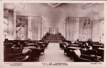 PAQUEBOT NORMANDIE - CARTE POSTALE GLACEE NOIR ET BLANC EDITEUR HOFFMANN - SOUTHAMPTON : C.G.T. S.S. `NORMANDIE` 1st CLASS SMOKING ROOM