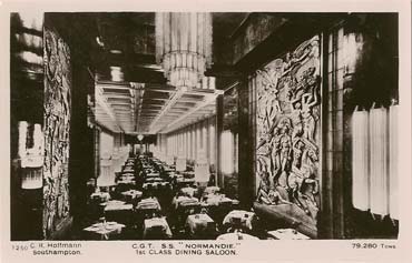 PAQUEBOT NORMANDIE - CARTE POSTALE GLACEE NOIR ET BLANC EDITEUR HOFFMANN - SOUTHAMPTON : C.G.T. S.S. `NORMANDIE` 1st CLASS DINING ROOM