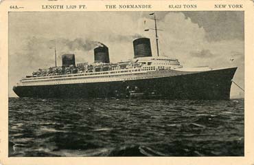 PAQUEBOT S.S NORMANDIE - CARTE POSTALE U.S.A CLASSIQUE NOIR ET BLANC - EDITEUR : MANHATTAN POST CARD PUBLISHING CO. - REF. SITE : MAN-PCE 1-64A-2 PSB