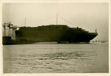 PAQUEBOT S.S NORMANDIE - Carte postale classique Noir et Blanc - Editeur STUDIO REBINS - Réf. REBINSG 2-1 PSB