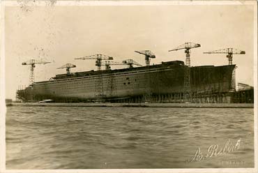 PAQUEBOT S.S NORMANDIE - Carte postale glacée noir et blanc - Editeur : STUDIO A.REBINS - Réf. site : REBINSG 2-1 PSB