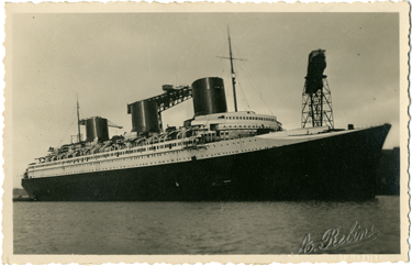 PAQUEBOT S.S NORMANDIE - Carte postale glacée Noir et Blanc - Editeur STUDIO REBINS - Réf. REBINSG 2-1 PSB