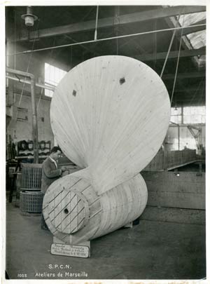 S.S NORMANDIE - S.P.C.N (Société Provençale de Construction Navale) - Photo 3 - Modèle d`hélice en construction 