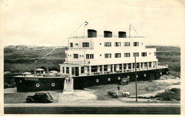 Paquebot S.S. NORMANDIE - Carte-postale classique Noir et blanc - Editeur : Ernest THILL - Bruxelles - Réf. Site : THILLP HOT1-74 PSB