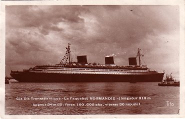 S/S NORMANDIE - Carte postale petit format glacée TITO - Sortie de St. Nazaire