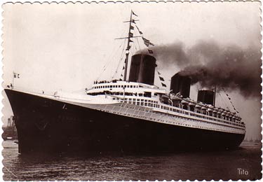 S.S NORMANDIE - CARTE POSTALE TITO GRAND FORMAT GLACEE BORDS DENTELES 7-2